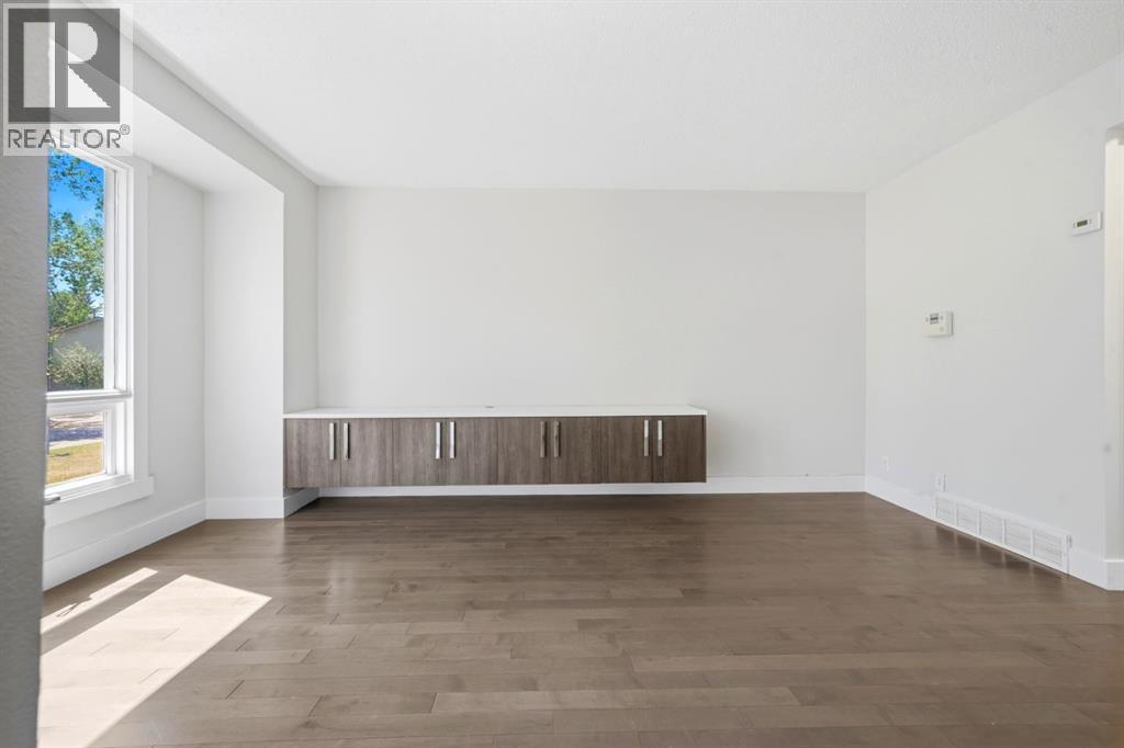 42, 123 Queensland Drive SE, Queensland, Calgary photo 5