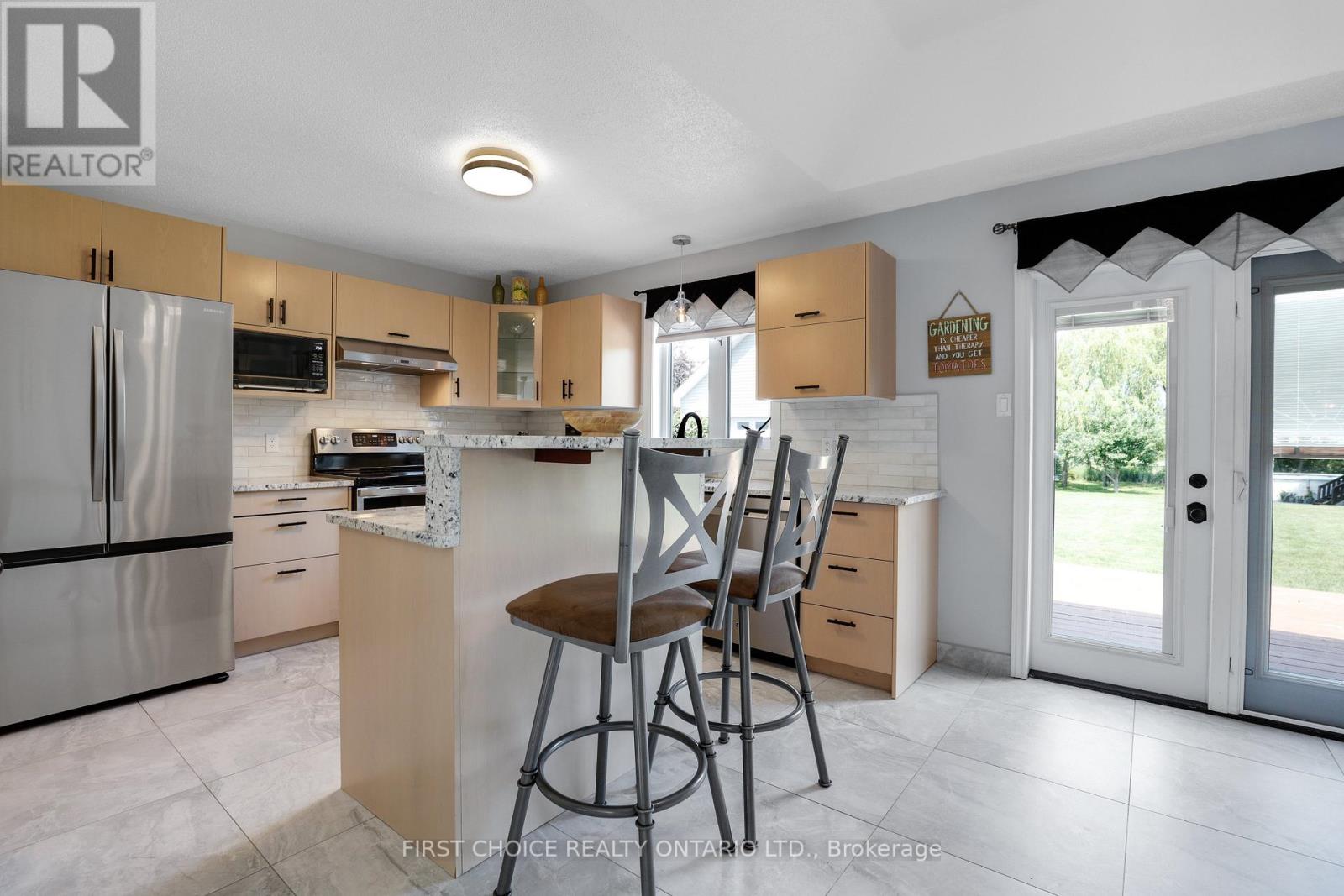 4 Bed, 2 Bath House for Sale in Ottawa – 5857 TRUDEAU AVENUE, Ottawa – MLS# X13655180 - Image 30