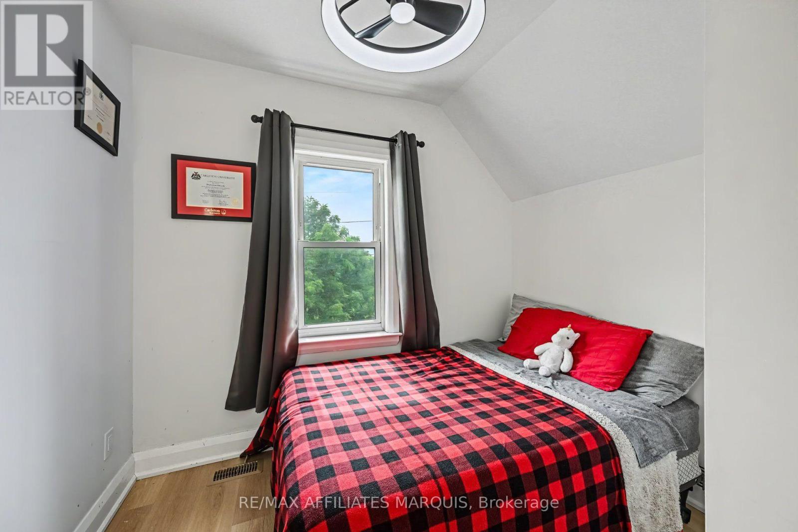 31 MINTO AVENUE - 17