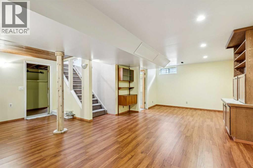 328 Norseman Road NW - 25