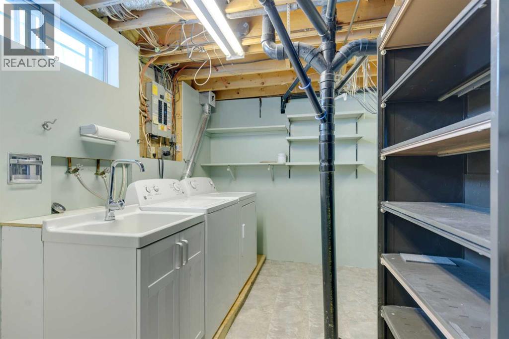328 Norseman Road NW - 28