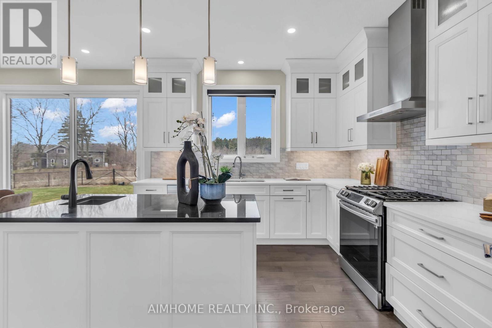 2668 KAINS ROAD - 20