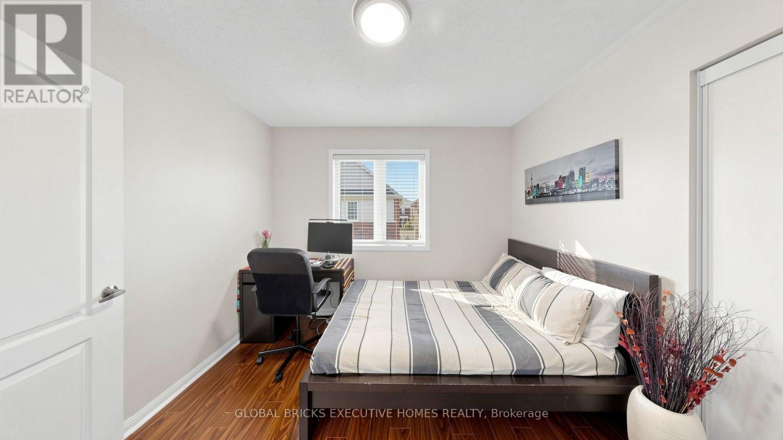 381 GOSFORD CRESCENT - 21