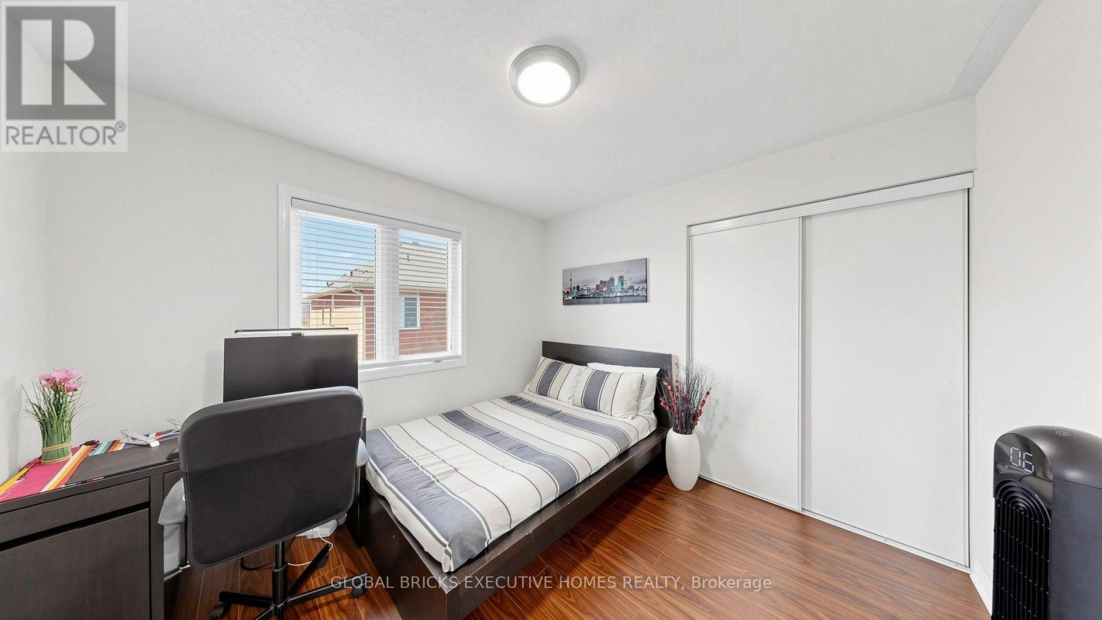 381 GOSFORD CRESCENT - 20