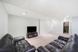 36 Benson Boulevard, Oak Bluff, MB R4G0A2 Photo 18