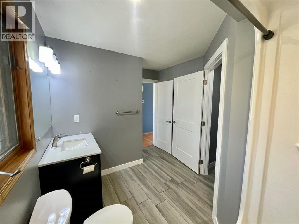 6701 15 Avenue - Photo 36