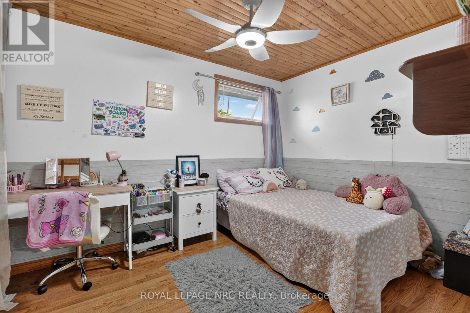 979 CRESCENT ROAD - 22