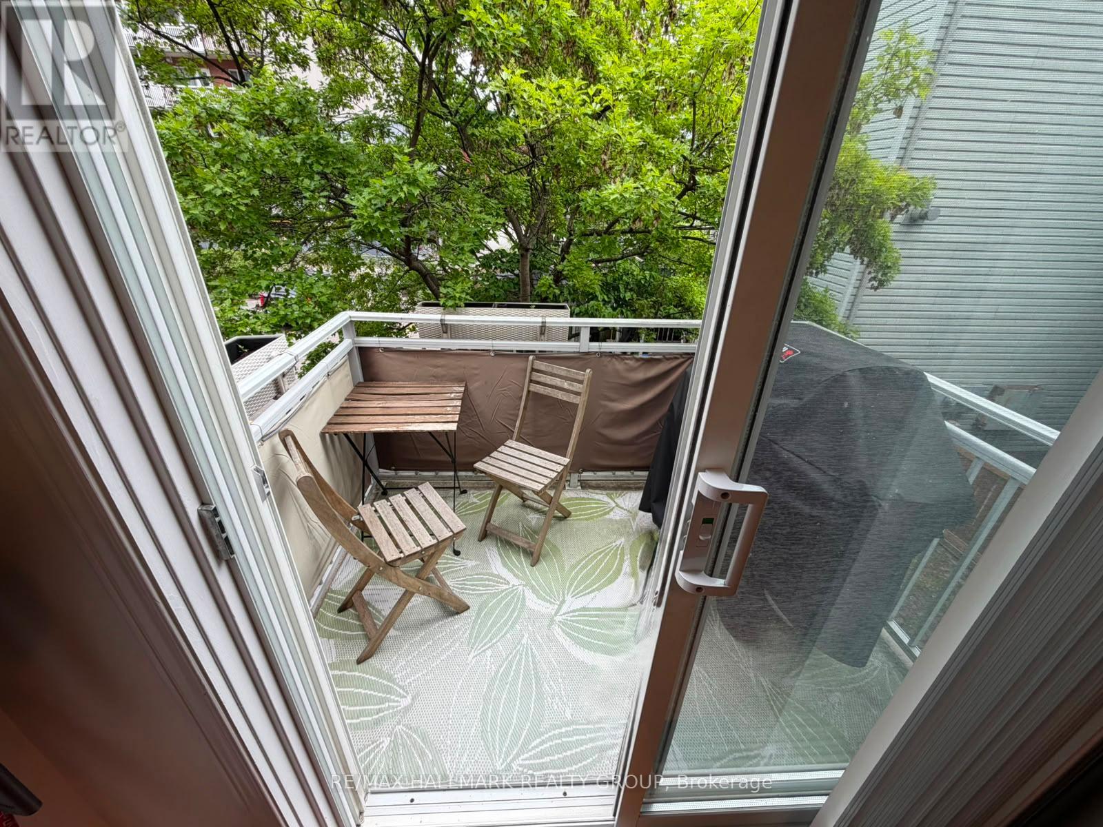 3 Bed, 3 Bath House for Rent in Ottawa – 418 SOMERSET STREET W, Ottawa – MLS# X13655242 - Image 2