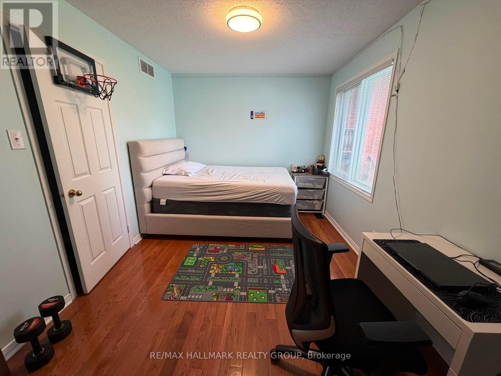 3 Bed, 3 Bath House for Rent in Ottawa – 418 SOMERSET STREET W, Ottawa – MLS# X13655242 - Image 6
