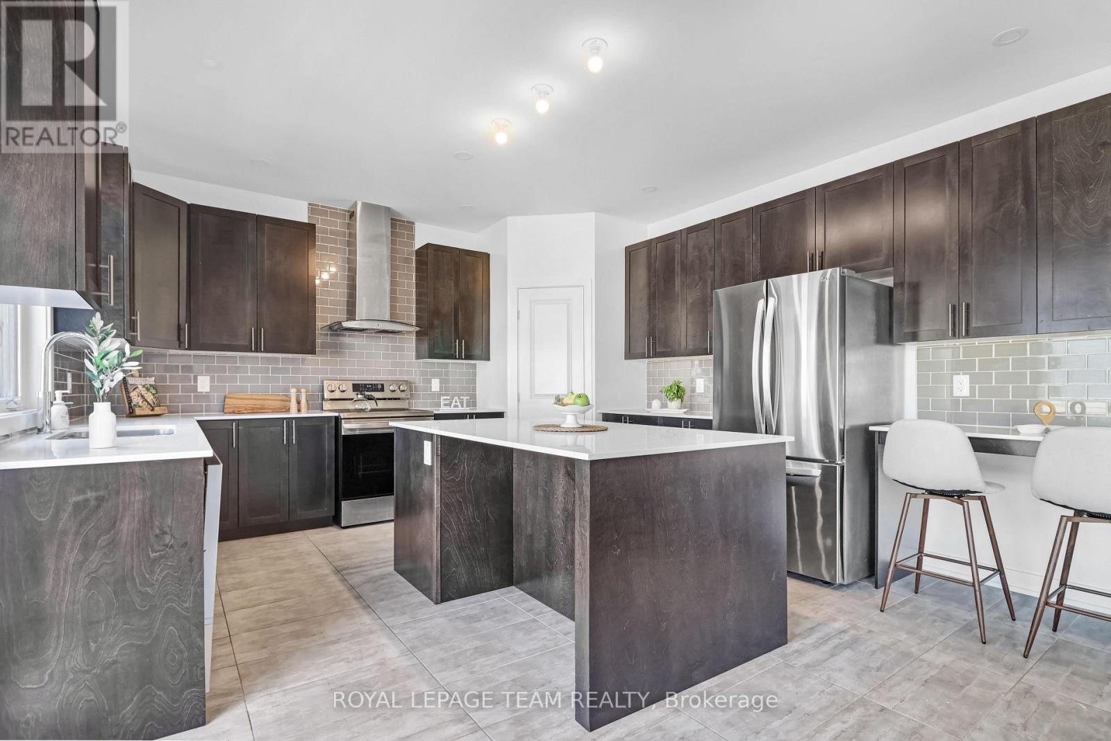 4 Bed, 3 Bath House for Sale in Ottawa – 76 BIG DIPPER STREET, Ottawa – MLS# X13655252 - Image 14