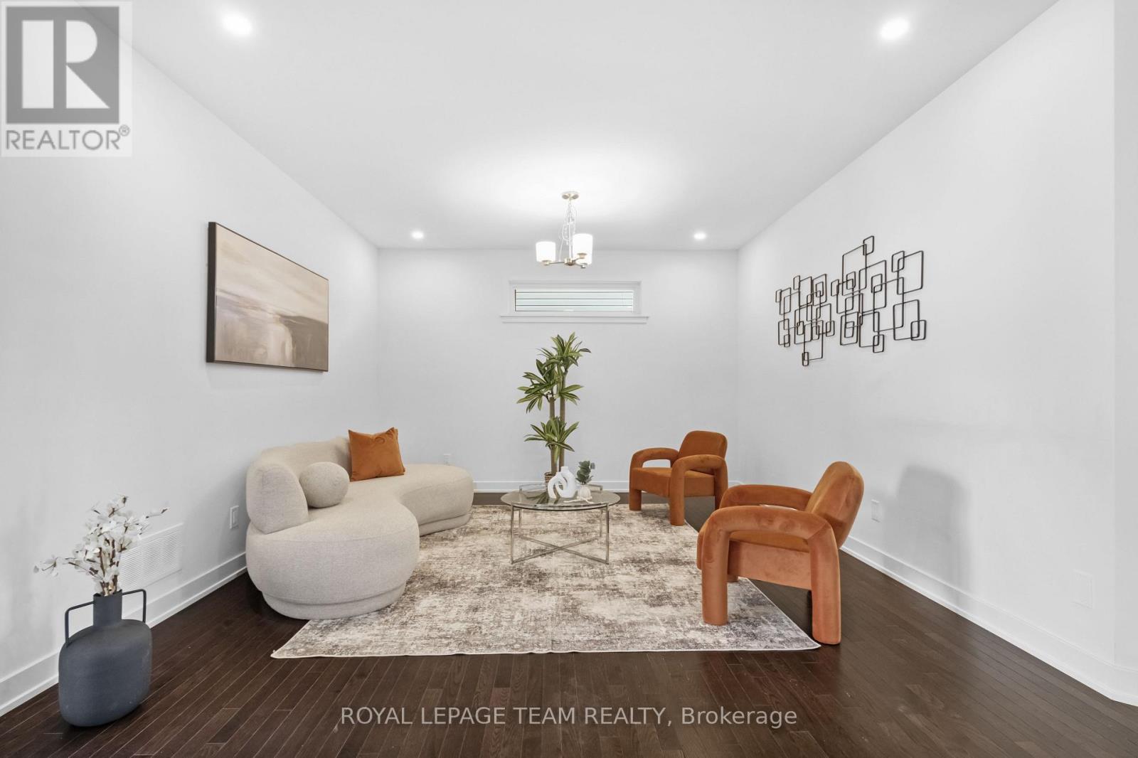 4 Bed, 3 Bath House for Sale in Ottawa – 76 BIG DIPPER STREET, Ottawa – MLS# X13655252 - Image 8