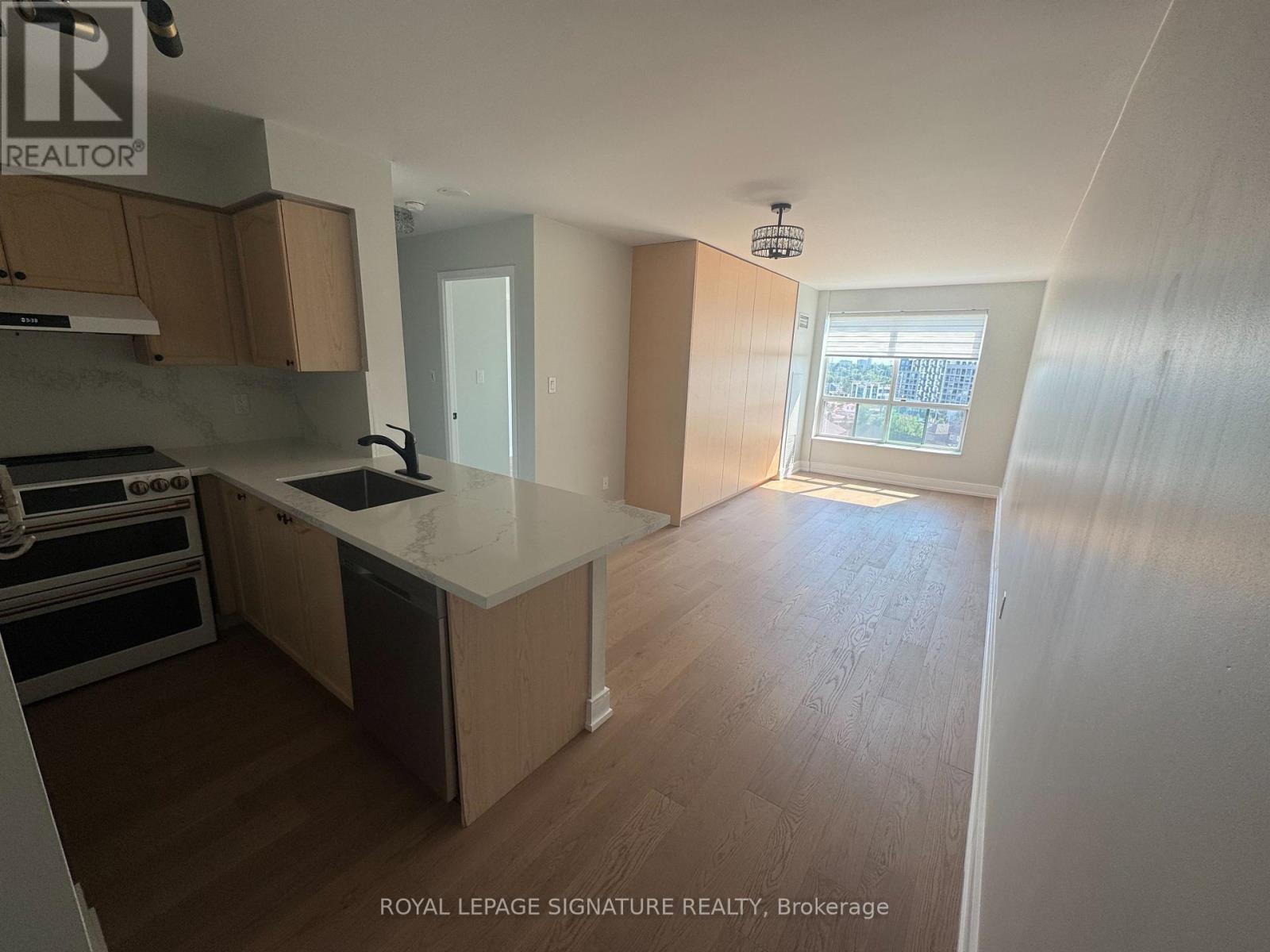 #815 51 BAFFIN COURT - 3
