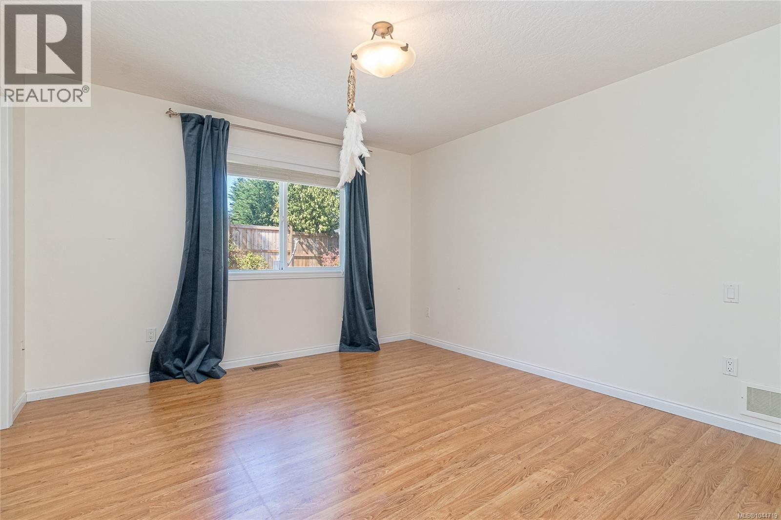 3273 CREEGAN Dr - Image 25