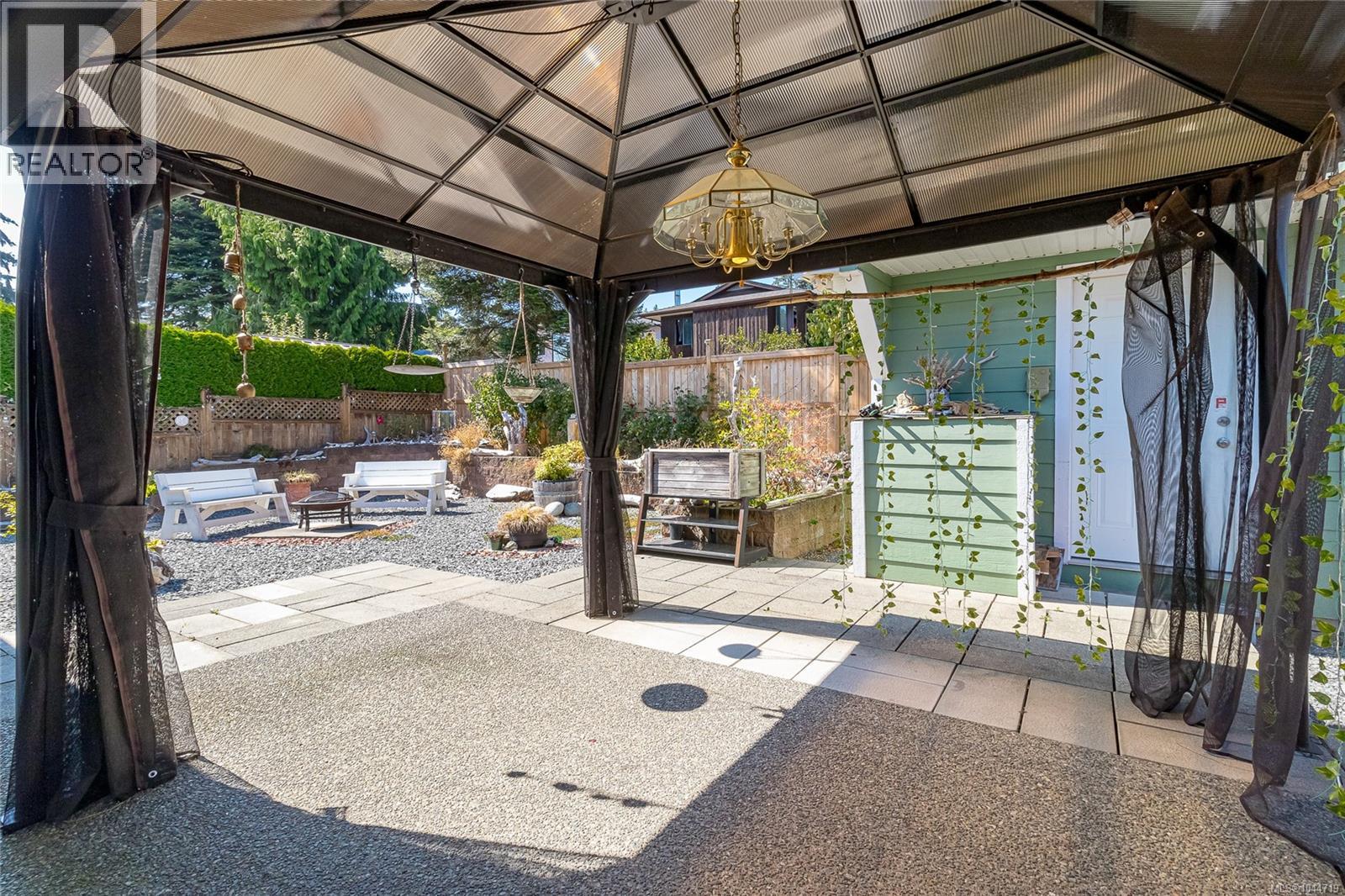 3273 CREEGAN Dr - Image 37