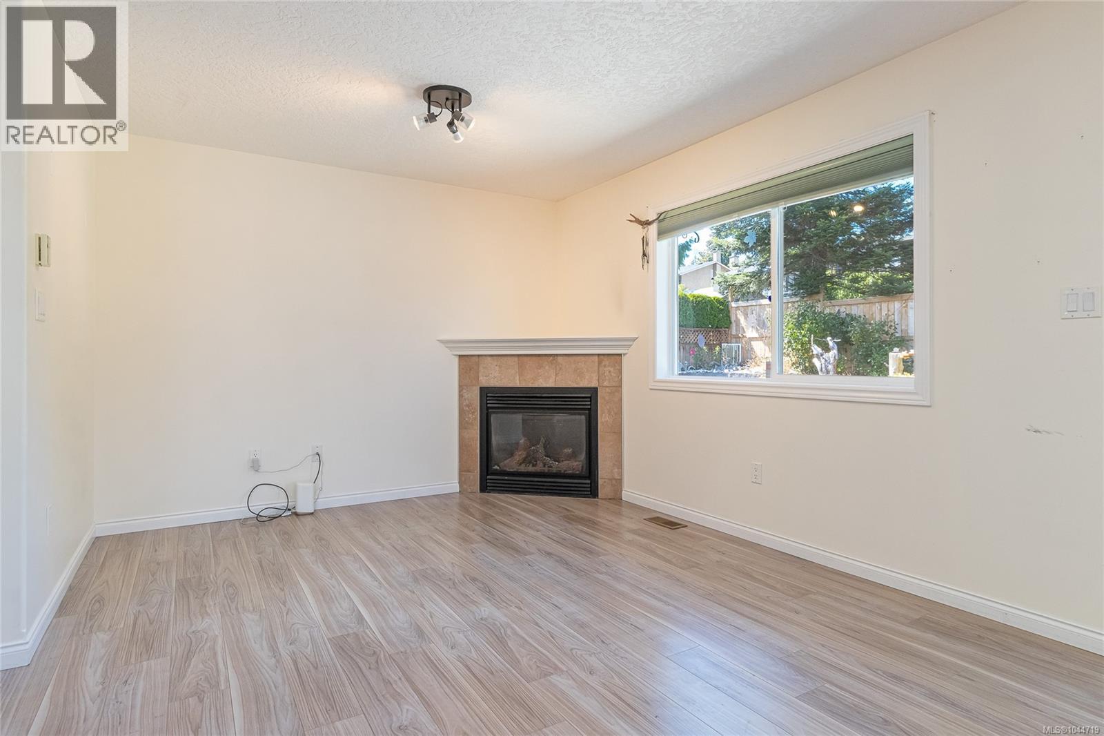 3273 CREEGAN Dr - Image 23