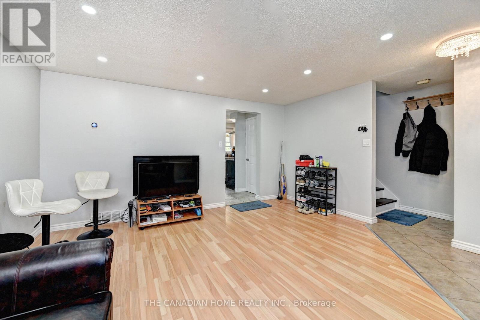 489 STRASBURG ROAD - 43