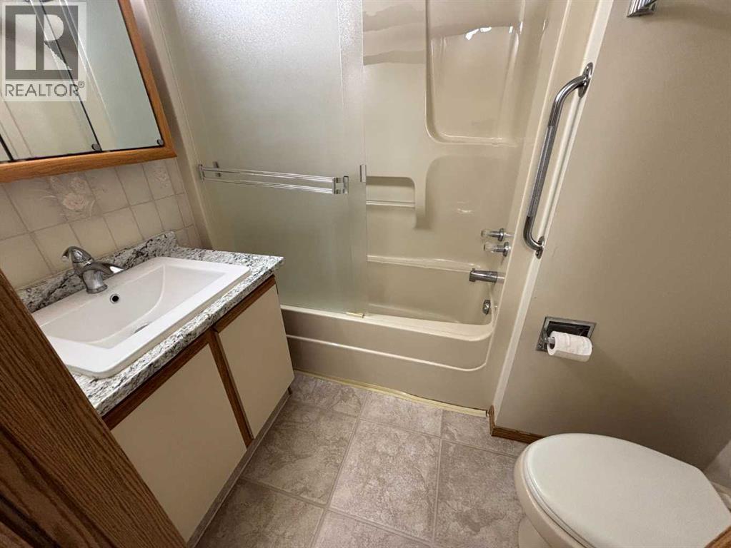 #305 3090 15 Avenue SE - Image 12