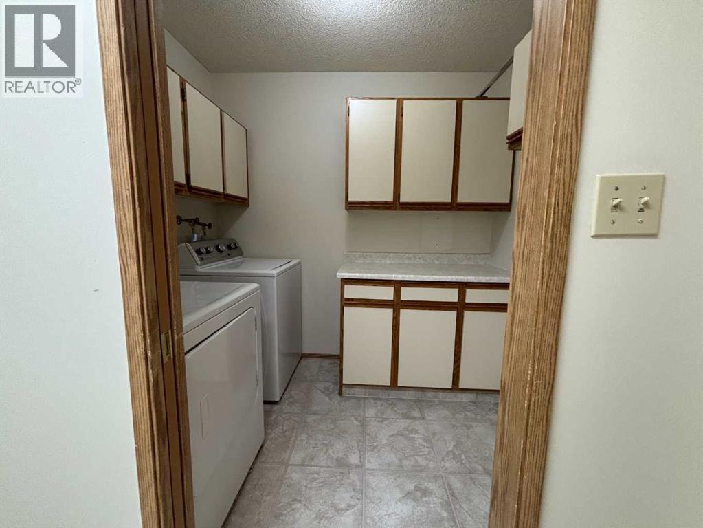 #305 3090 15 Avenue SE - 8