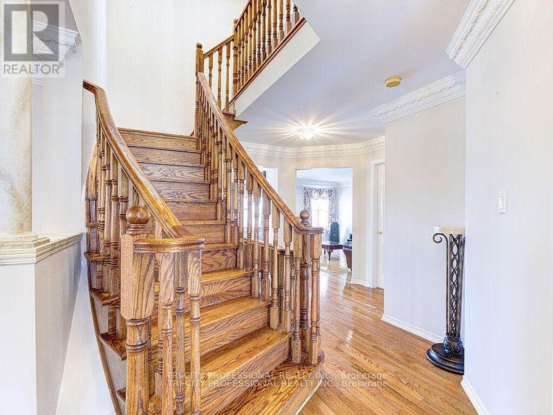 61 WOODVALLEY DRIVE - 14