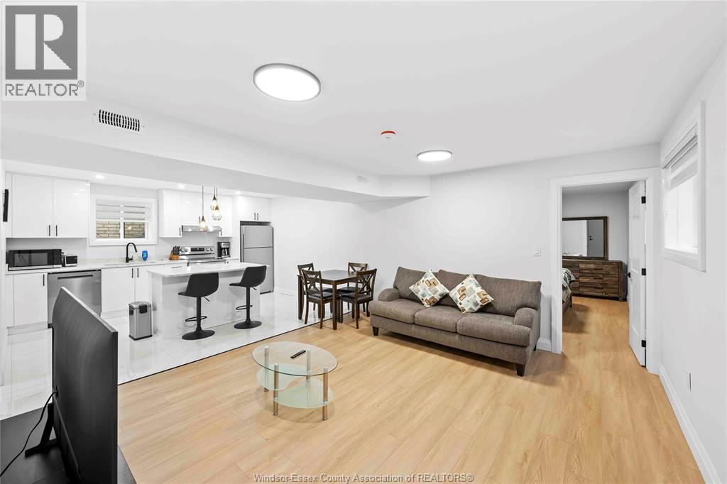 1019 GLIDDEN - Image 33