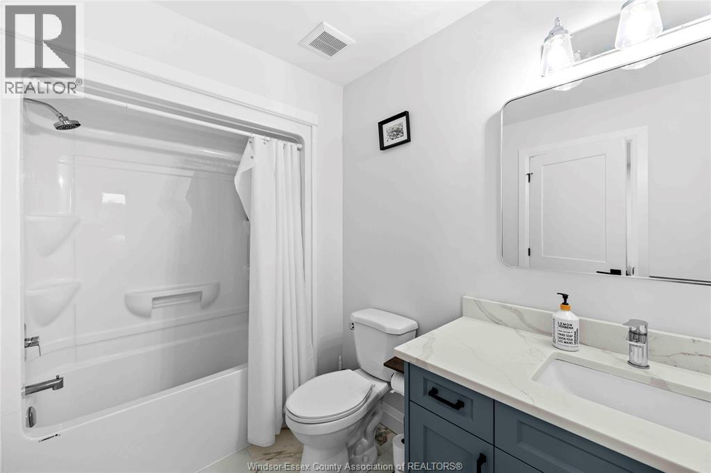 1019 GLIDDEN - Image 40