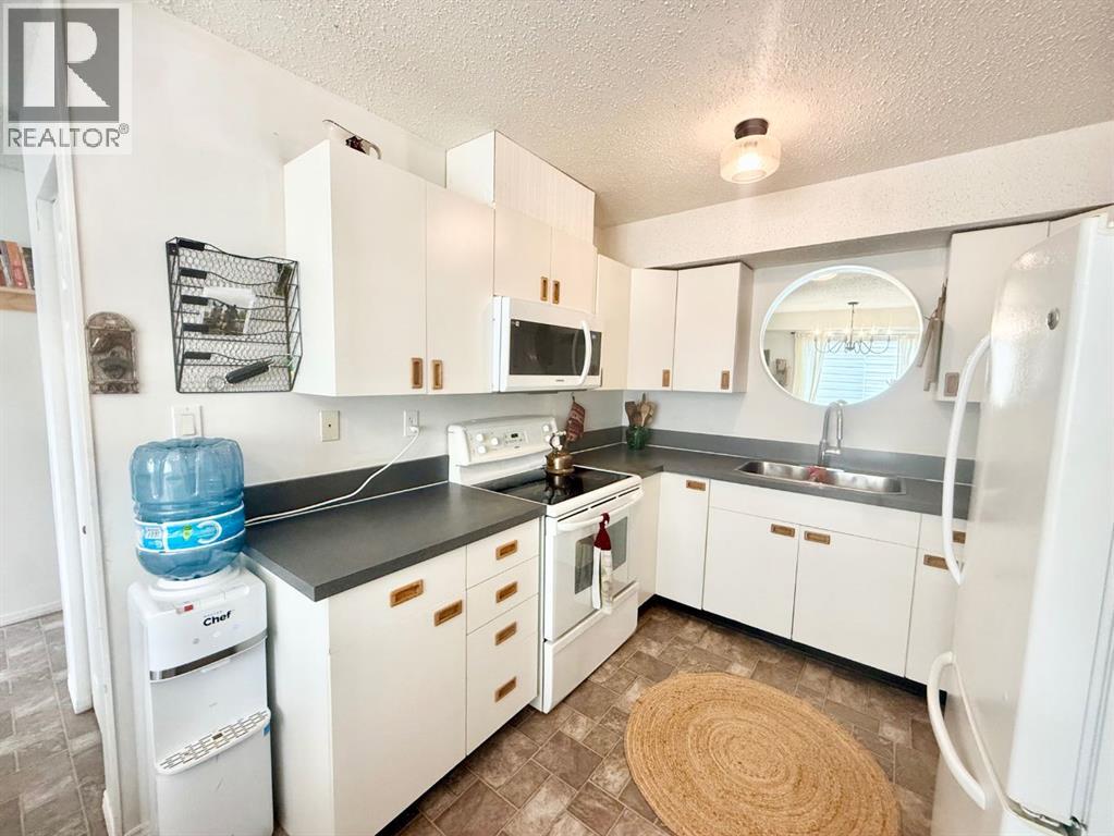 #318 457 COLLINGE Road - Image 4