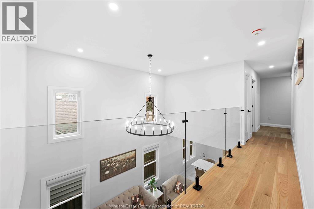 1019 GLIDDEN - 24