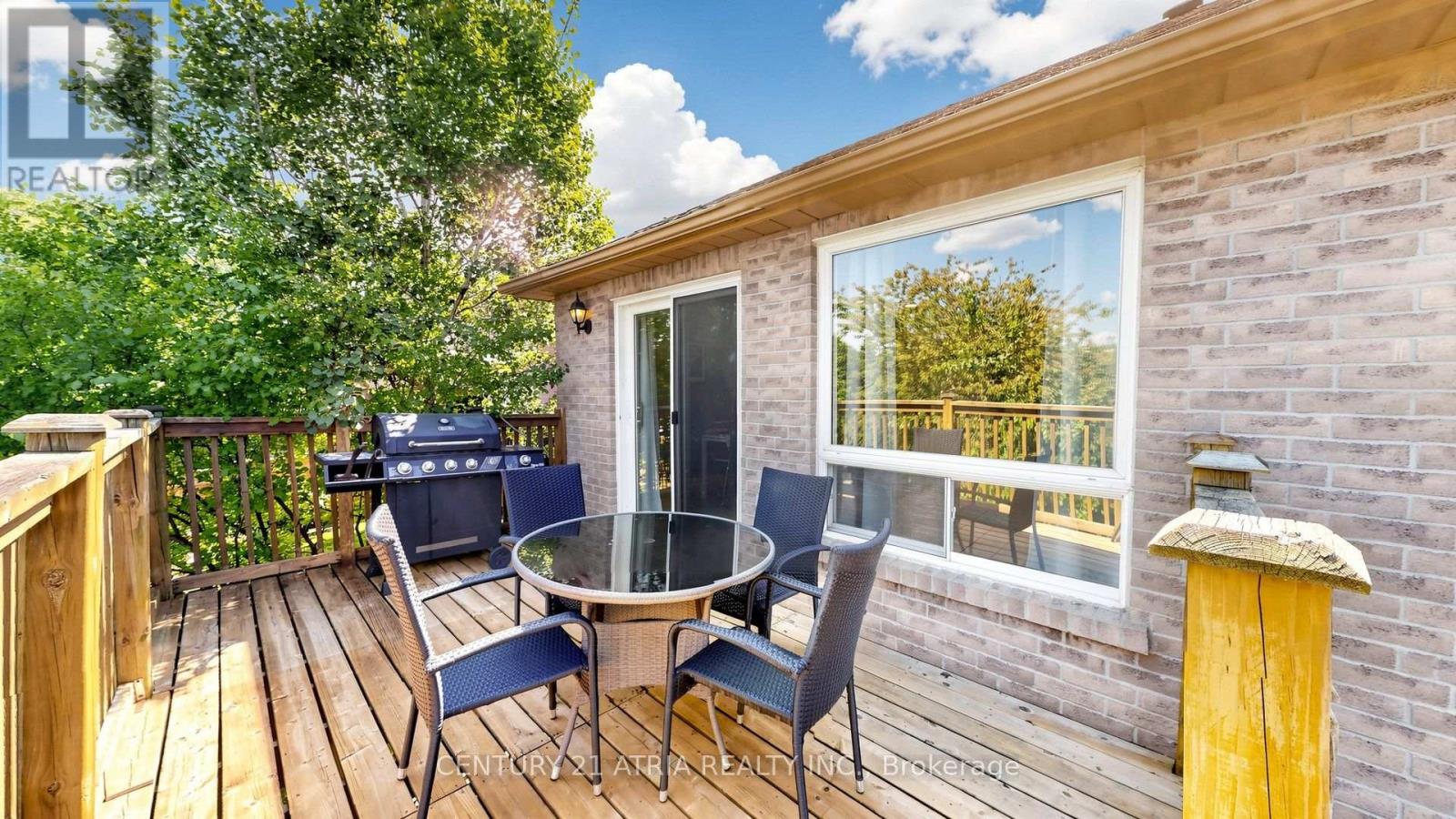 102 HUNTINGTON CRESCENT - 46