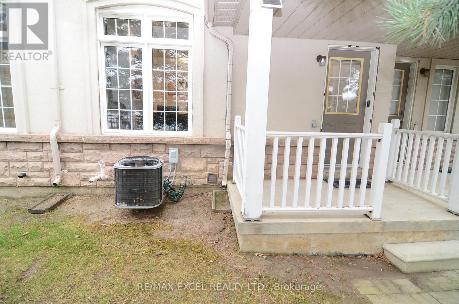 #21 10 POST OAK DRIVE - 2