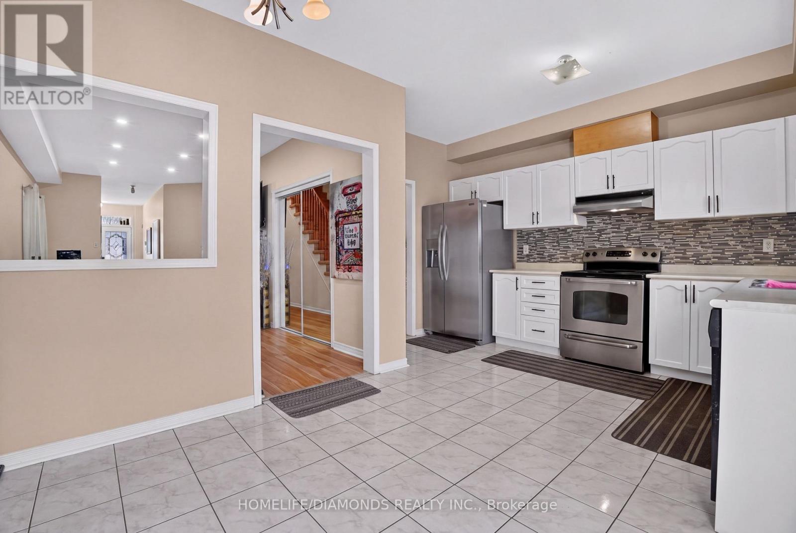 58 FANDANGO DRIVE - 16