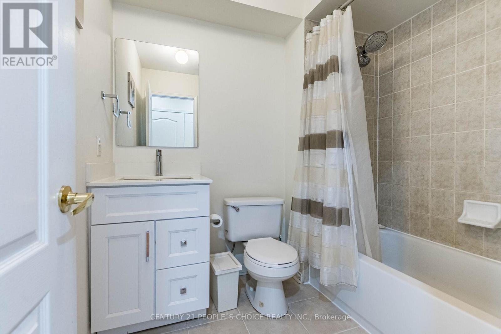 #29 435 HENSALL CIRCLE - 38