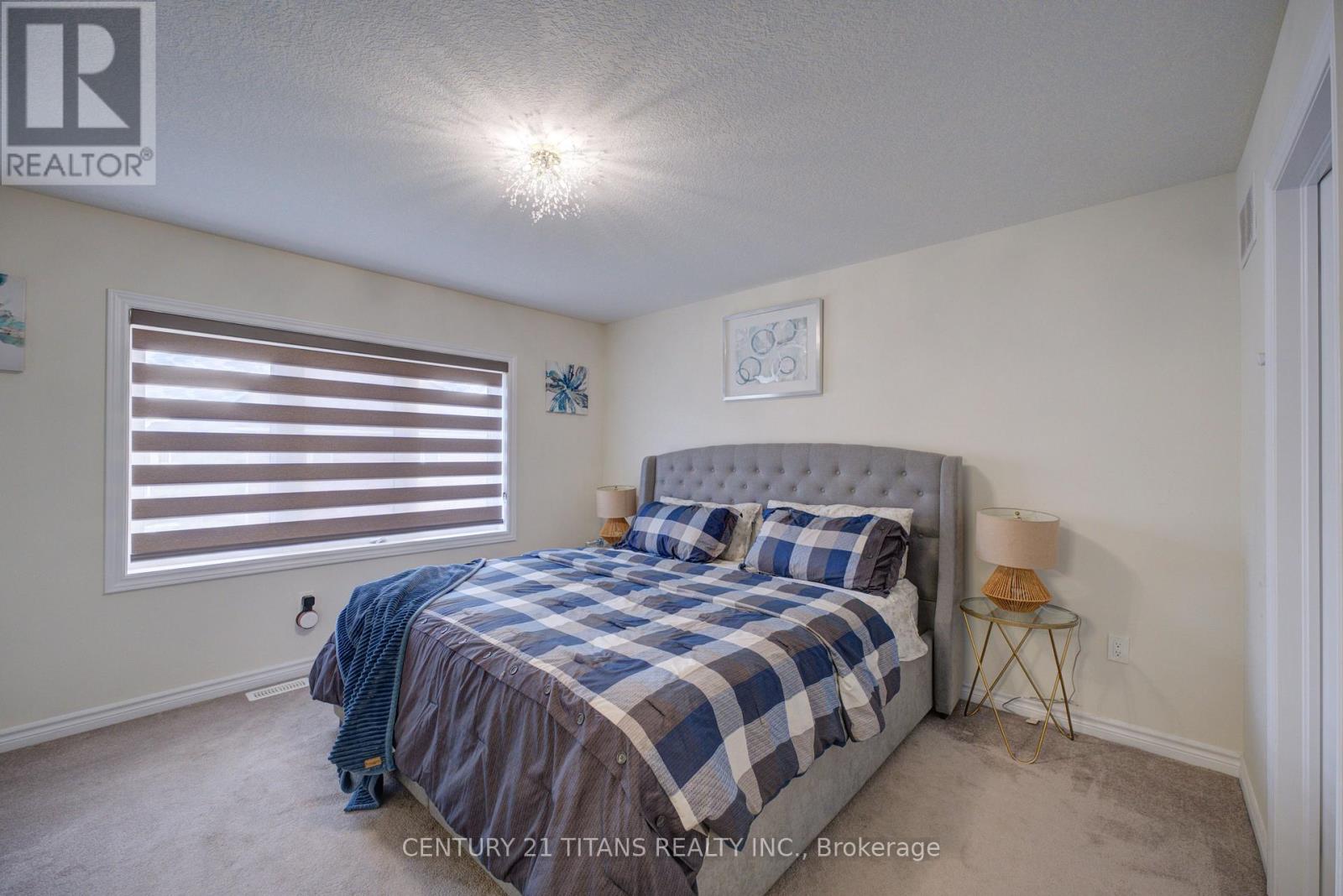 12 MCLAREN AVENUE - 17
