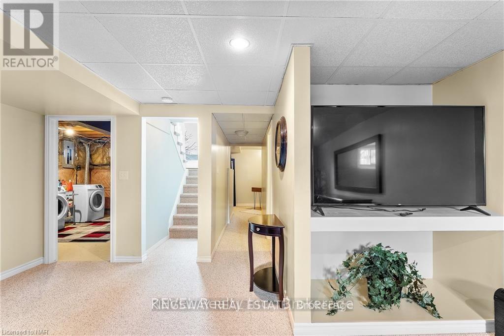 11 JACKSON COURT W - 27