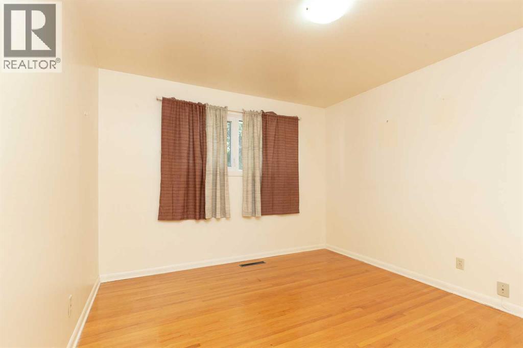 1734 16 Avenue S - Image 12