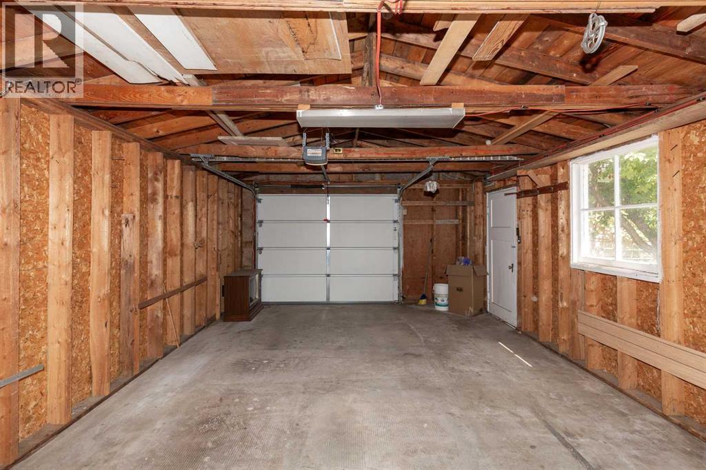 1734 16 Avenue S - Image 37