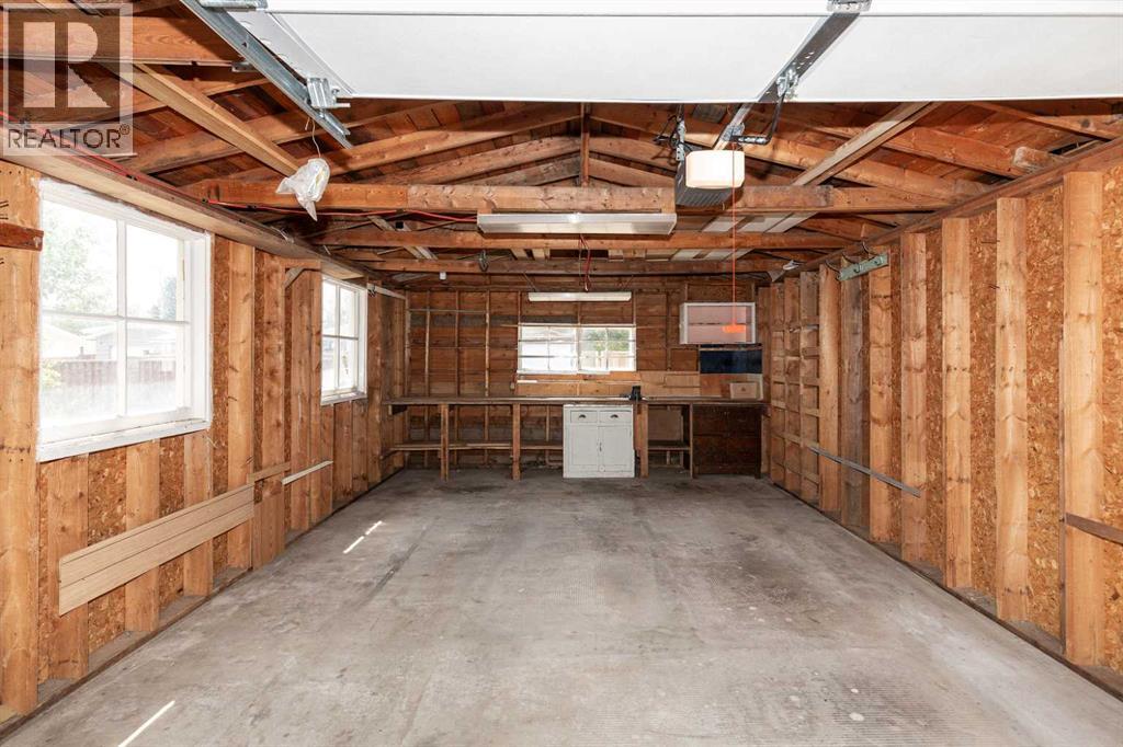 1734 16 Avenue S - 36