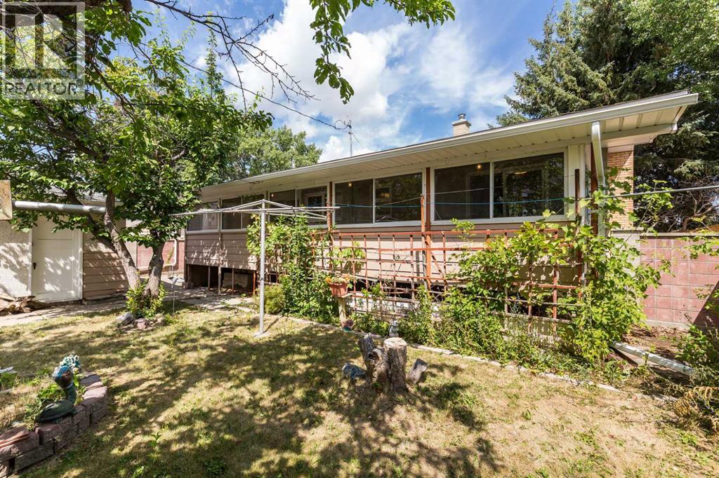 1734 16 Avenue S - 35