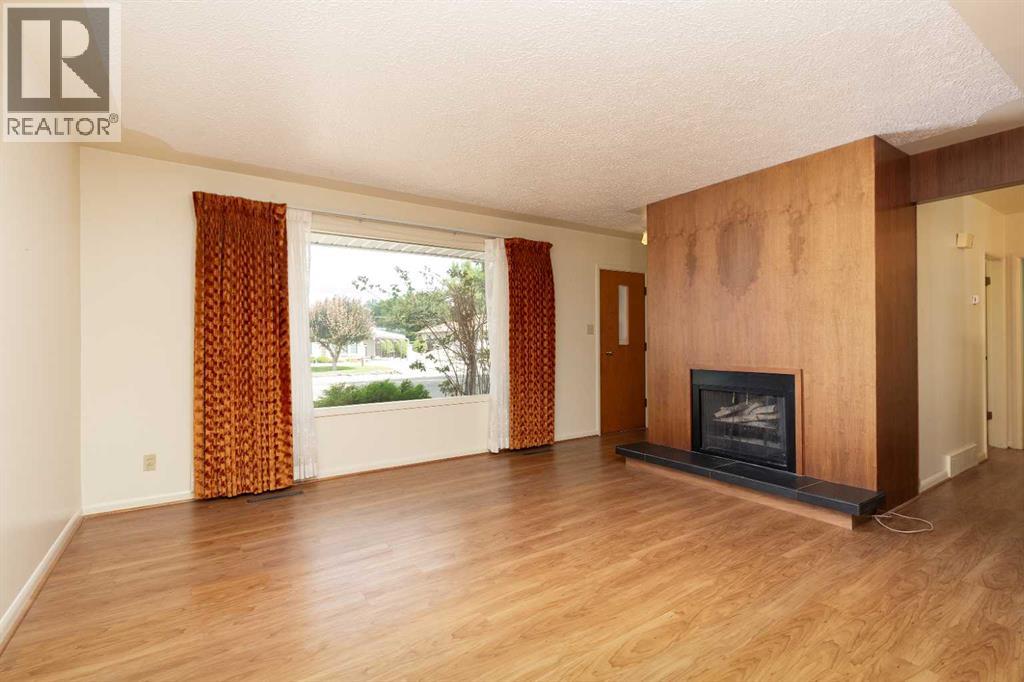 1734 16 Avenue S - 5