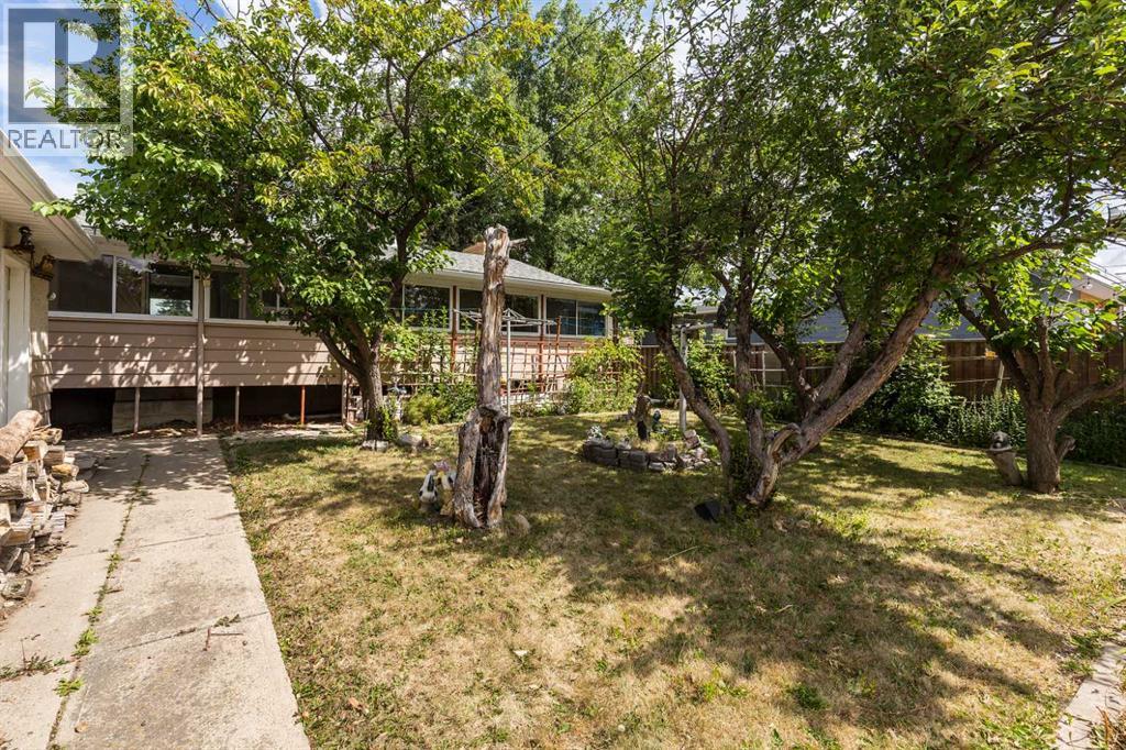 1734 16 Avenue S - 34