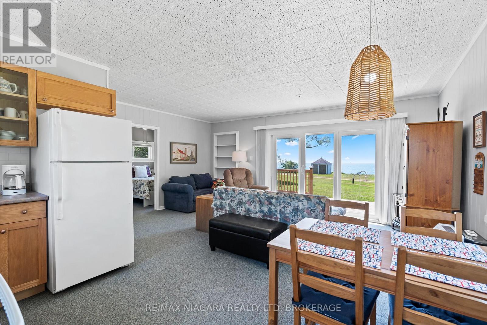 45 ERIE HEIGHTS LINE - Image 17