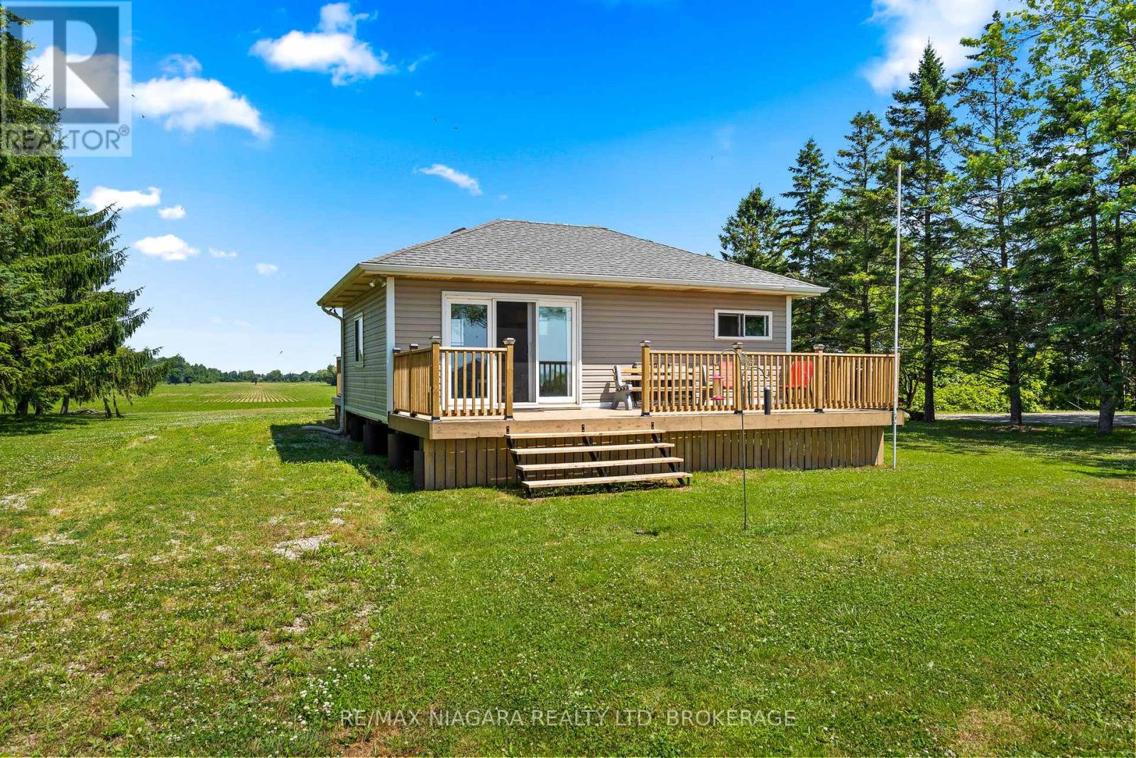45 ERIE HEIGHTS LINE - 21