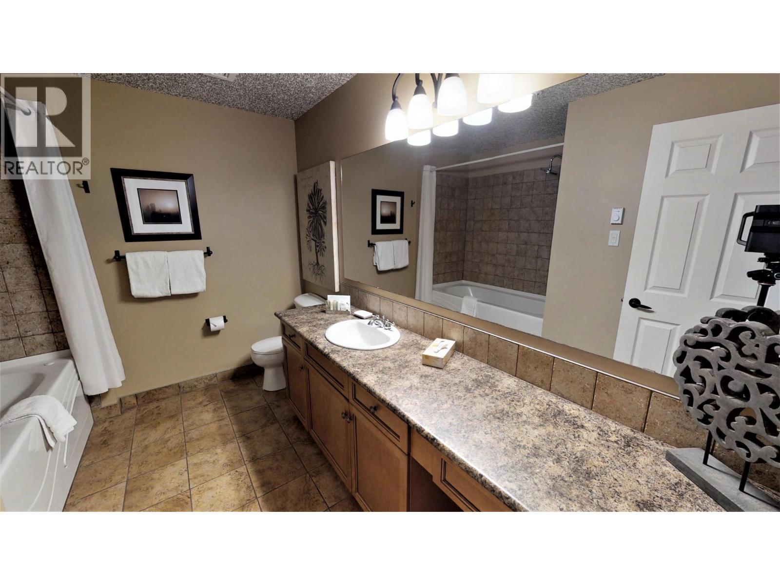 #415 H 400 BIGHORN Boulevard - Image 31