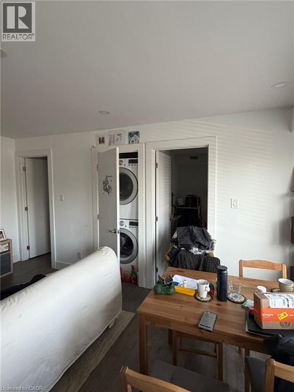 1415 GERRARD Street E - 23
