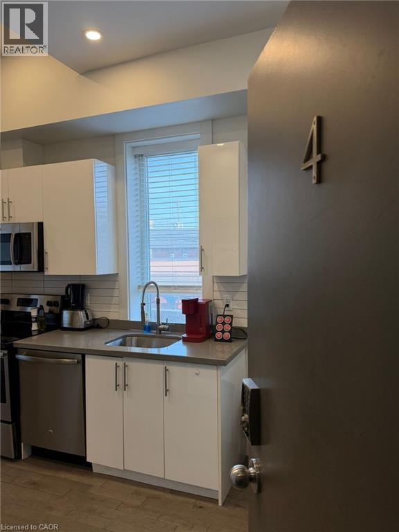 1415 GERRARD Street E - 10