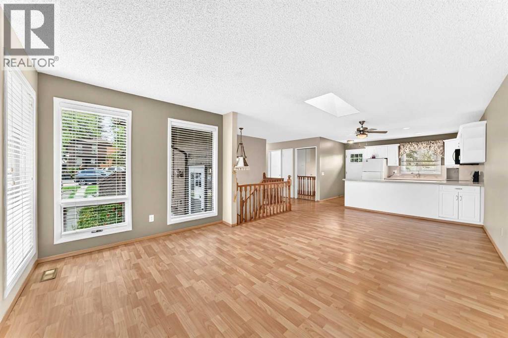 #13 336 Rundlehill Drive NE - 1