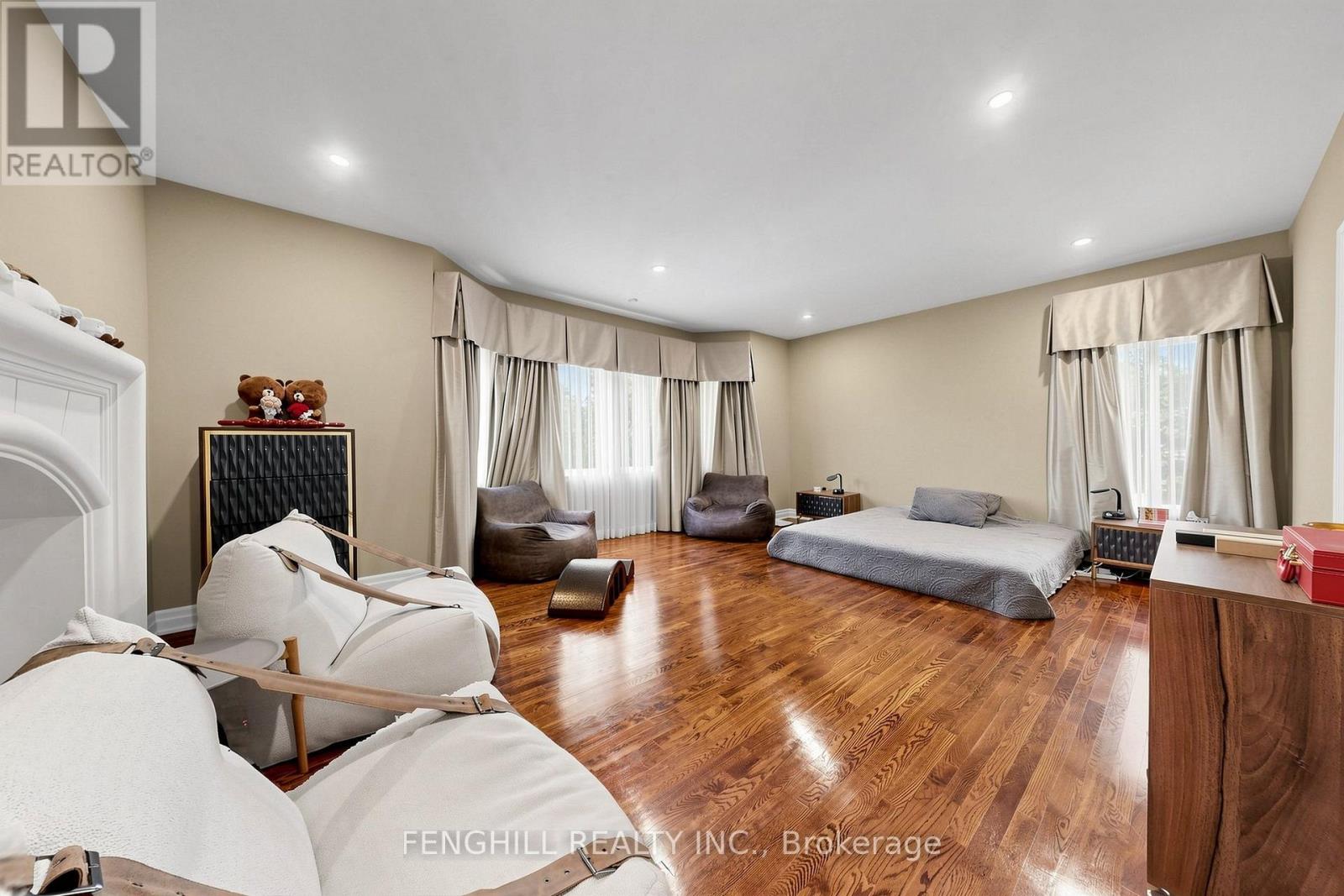 2 EARL COOK DRIVE - 25