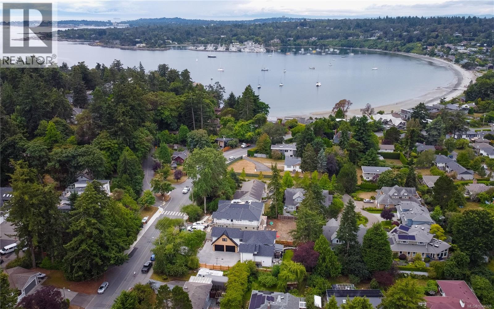 A 3942 Telegraph Bay Rd, Saanich — photo 3