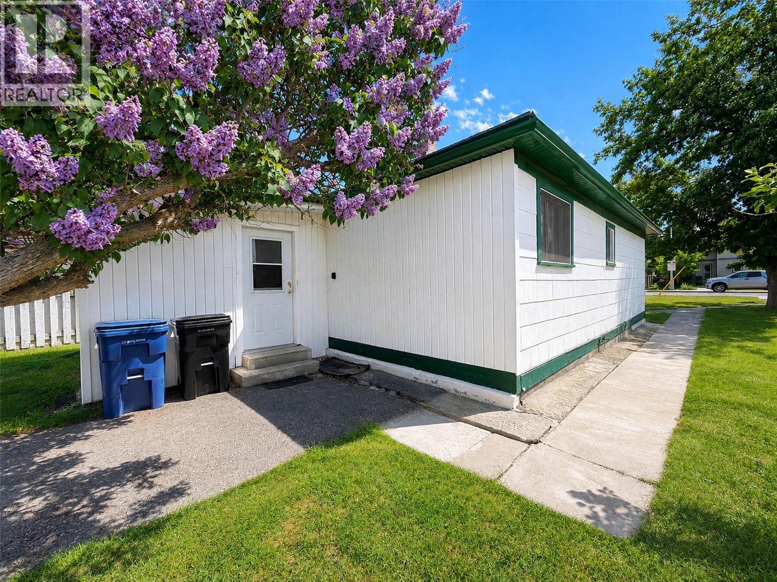 1608 4Th Street N - 4