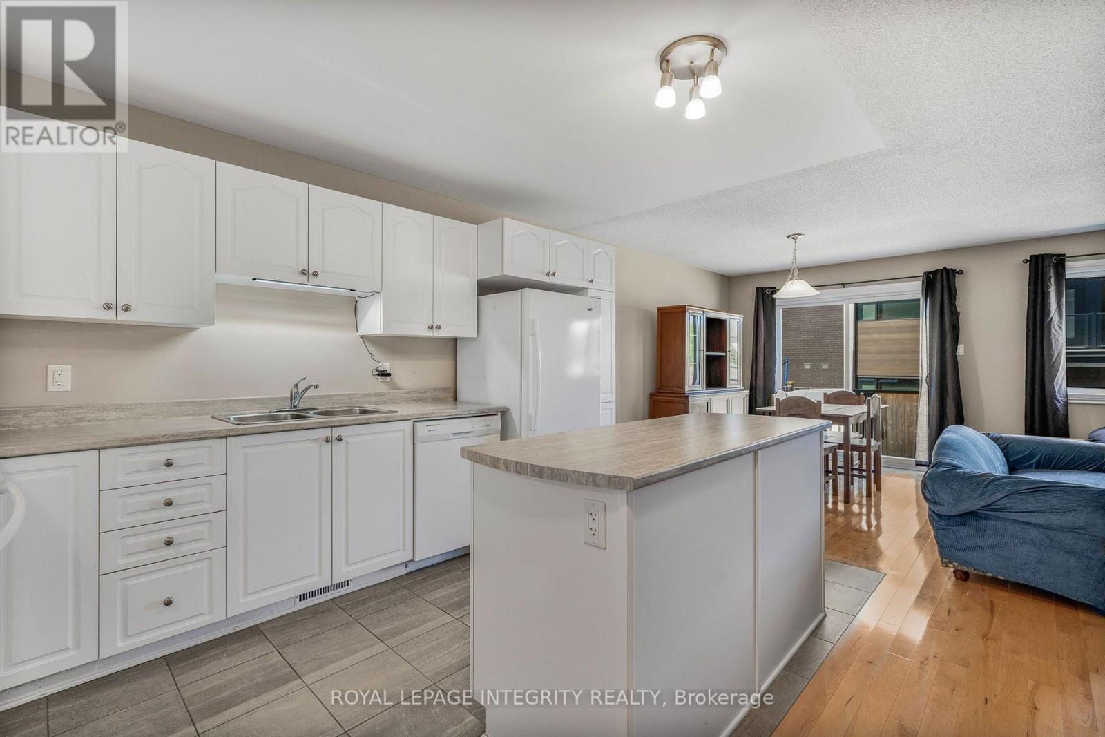 1132 DOCTEUR CORBEIL BOULEVARD - 5