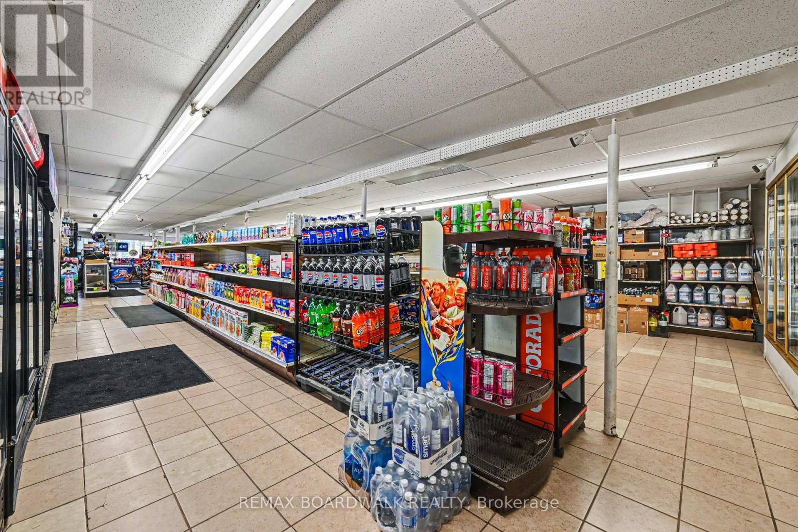 Retail for Sale in Ottawa – 40 JOLLIET AVENUE, Ottawa – MLS# X13655466 - Image 6